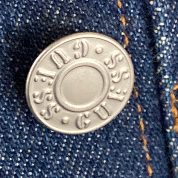 GUESS Denim Trucker Jacket ~ Medium Wash Blue Jean ~ Silver Buttons ~ XL - Picture 4 of 16